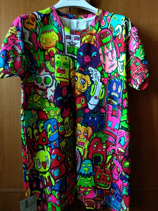 Футболки женские