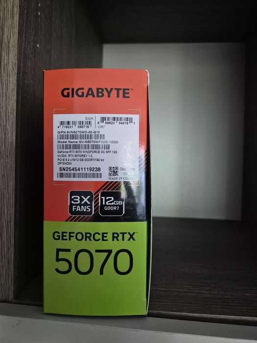 Gigabyte RTX 5070 + Corsair RMX 650e/750X, garantie Amazon