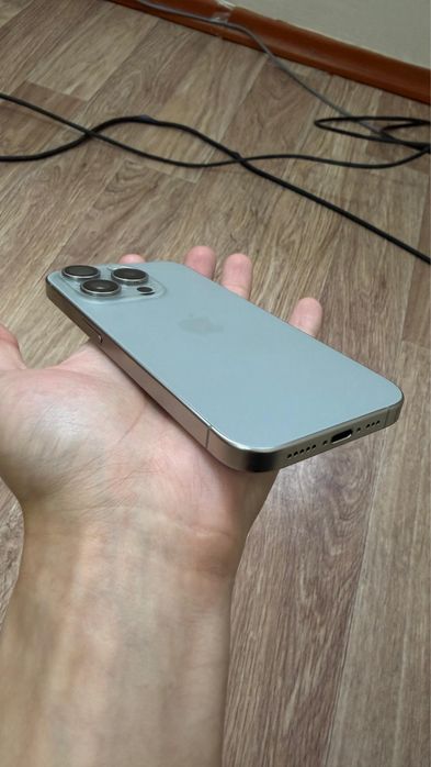 Iphone 15 pro (256gb) Natural Titanium