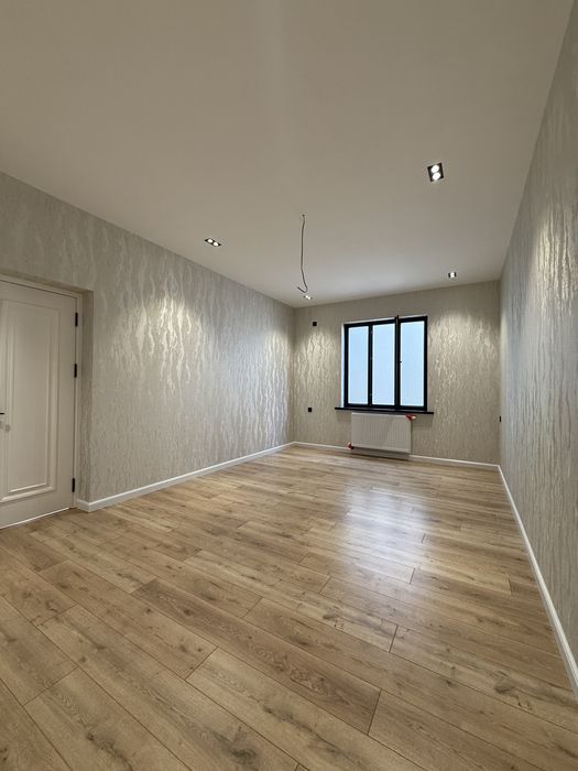 ориентир Абу-Сахий булган 6 хонали евро ховли сотилади! Райцентр