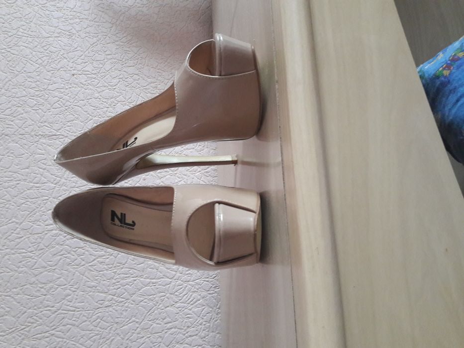 Продам туфли-лабутены 34 размер