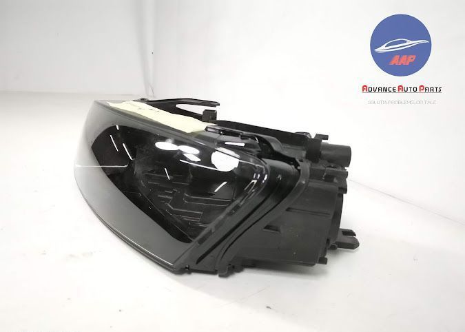 Оригинален ляв фар капак и стъкло LED / Originen lqv far kapak i stykl