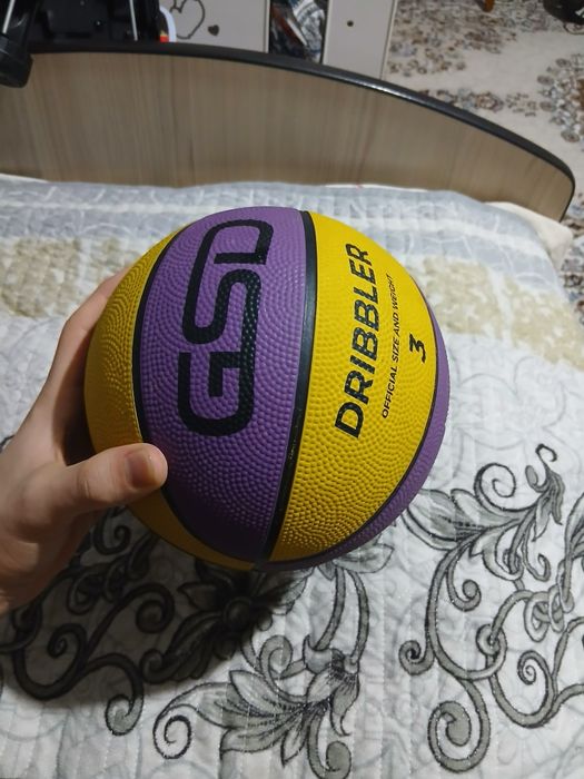 Продаю мяч баскетбольный