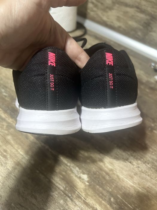 Дамски маратонки Nike