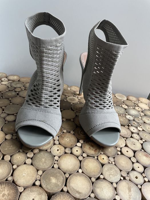 Sandale Zara din material elastic