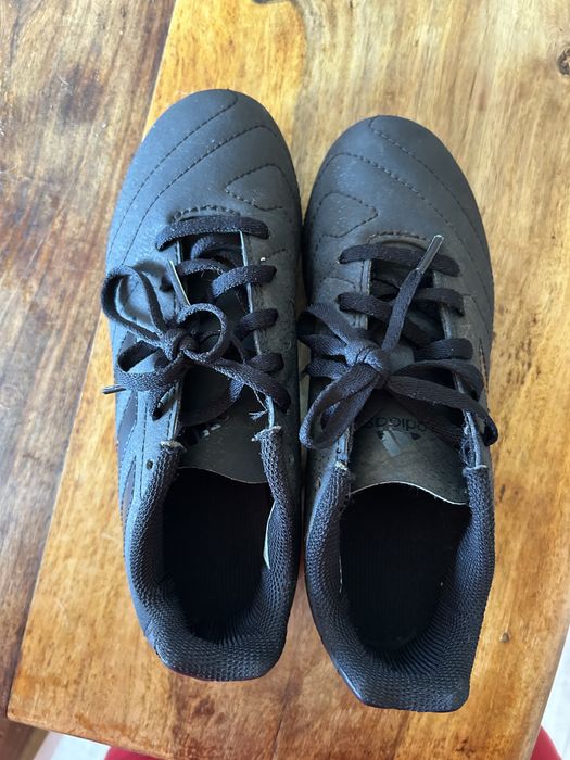 Футболни бутонки adidas за деца