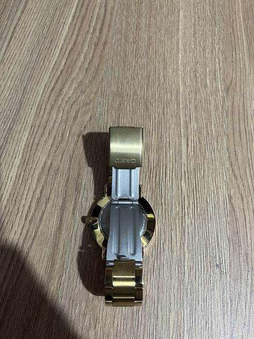 Продам часы Casio