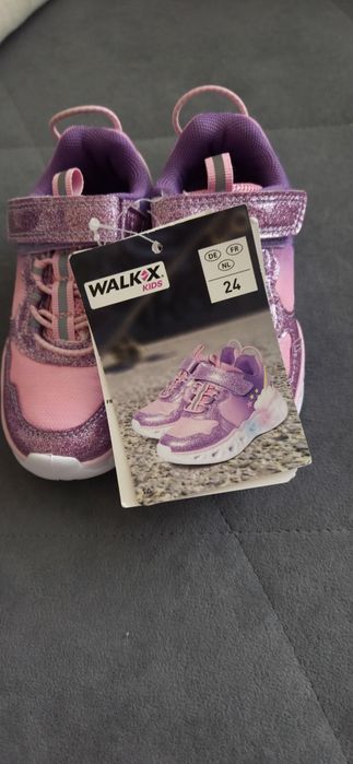 Кроссовки для девочки Германия