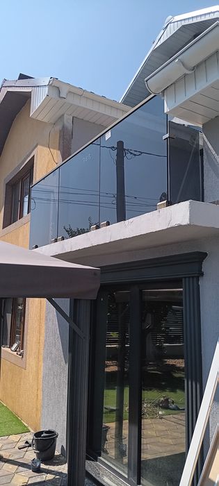 Blustrada din sticla securizata