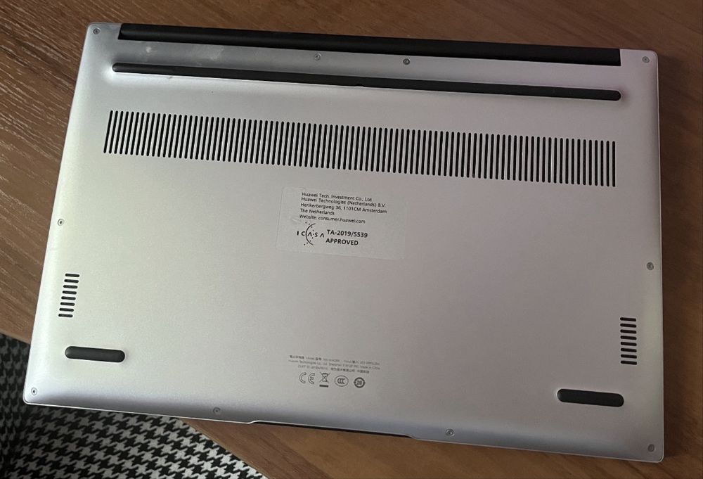 Huawei MateBook D14