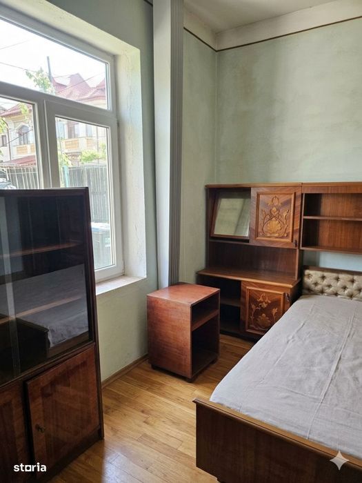 Casa 3 camere, curte 400mp, Brătianu