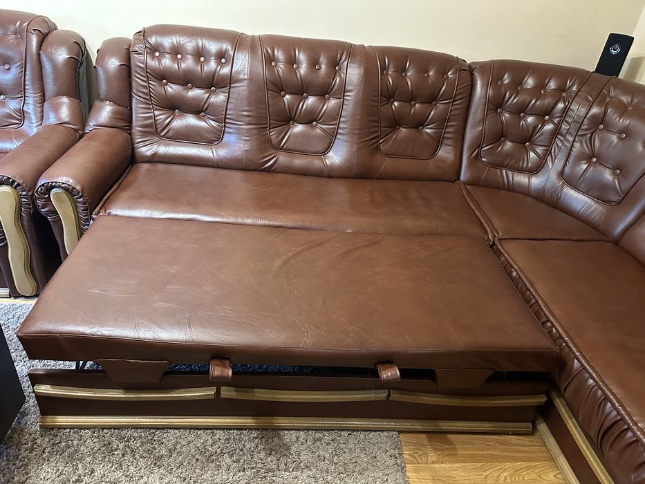 Coltar living extensibil pe dreapta, 5 locuri, maro, 270 x 230 + Fotoliu