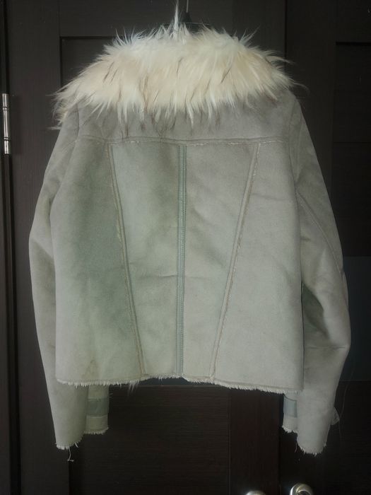 Продам,44-46,   De Facto