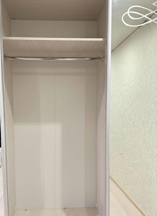 Продам большой шкаф