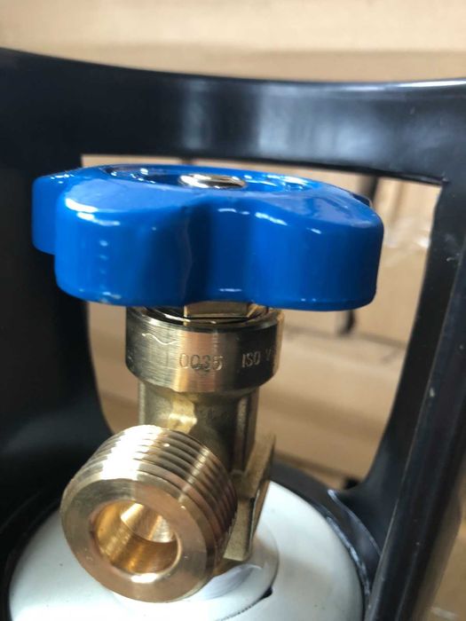 Бутилки за технически газове - СО2, Аргон, Азот, Хелий и други НОВИ