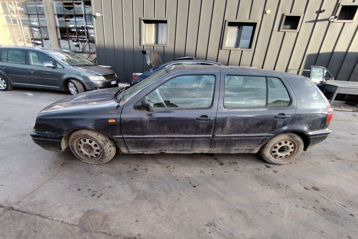 Usa / Portiera fata stanga Volkswagen VW Golf 1996 1.6 MT (75 hp)
