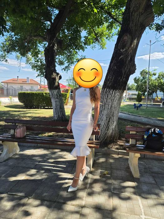 Официална бяла рокля
