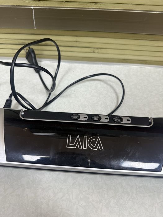 Уред за вакуумиране Laica VT32050