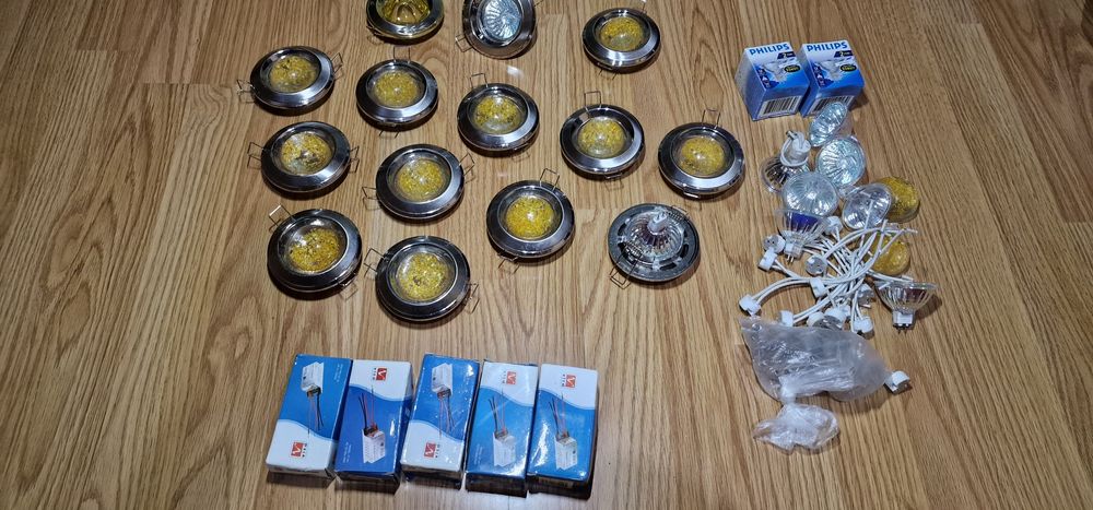 Spoturi incastrabile