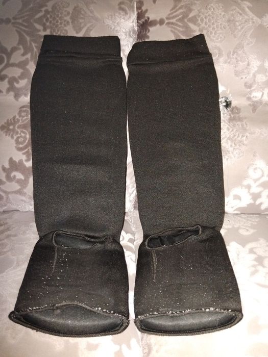 Перчатка для каратэ и щитки Venum Kontact