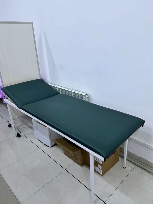 Продается кушетка