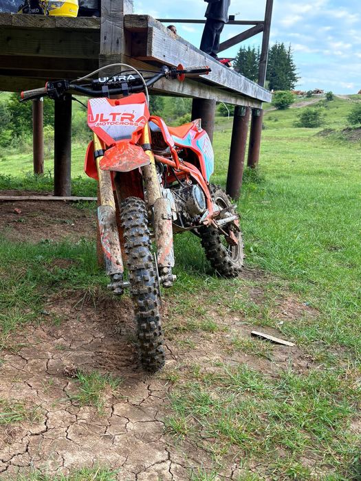 Vând motocicleta Ultra125cc