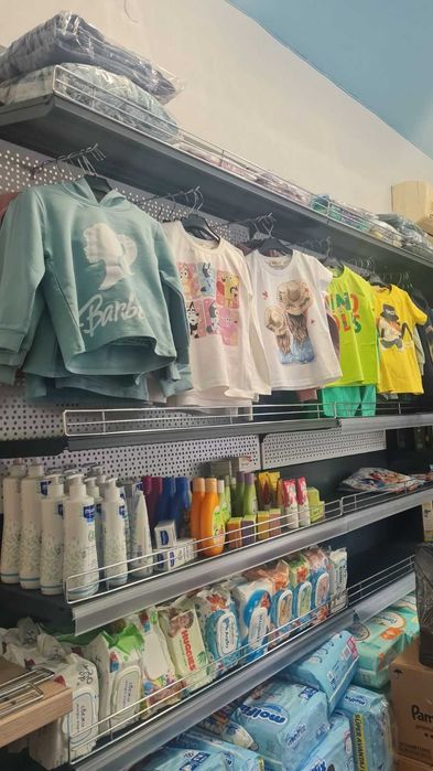 Метални стелажи за оборудване на магазин за детски стоки /НОВИ/