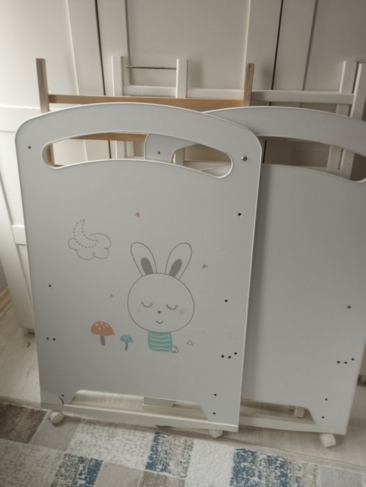 Манеж детский белого цвета