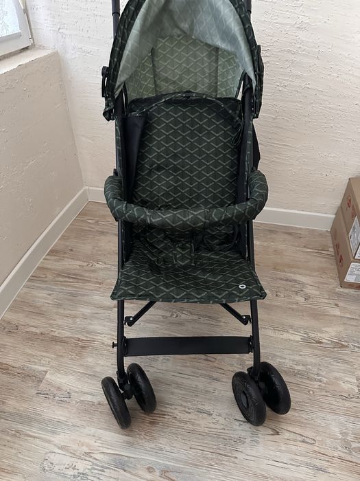 Продам новую коляску прогулочную