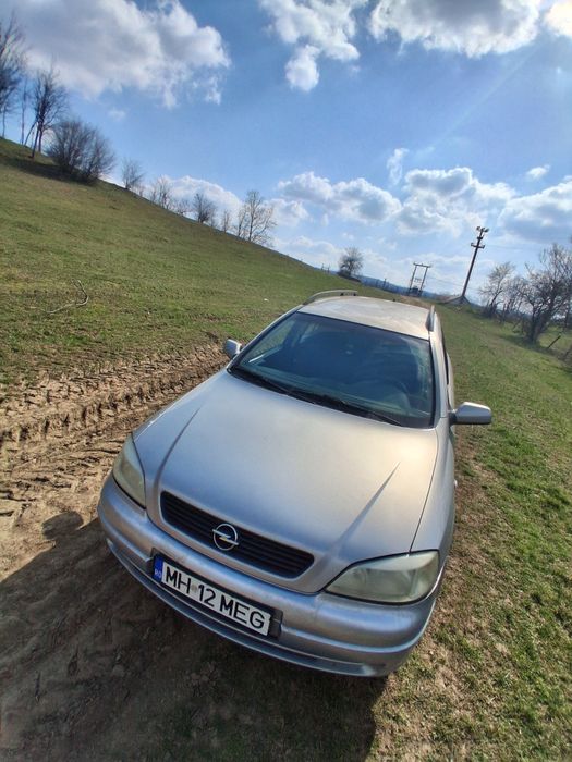 Vand opel astra g cu portbagajul mai mare ca frigiderul lui bunicata