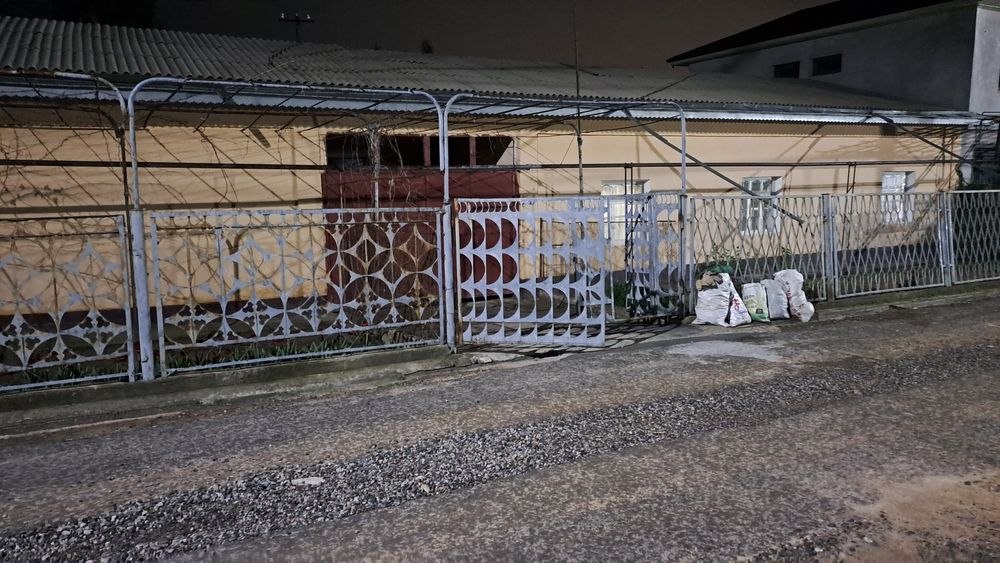 Дом продаётся 12 соток