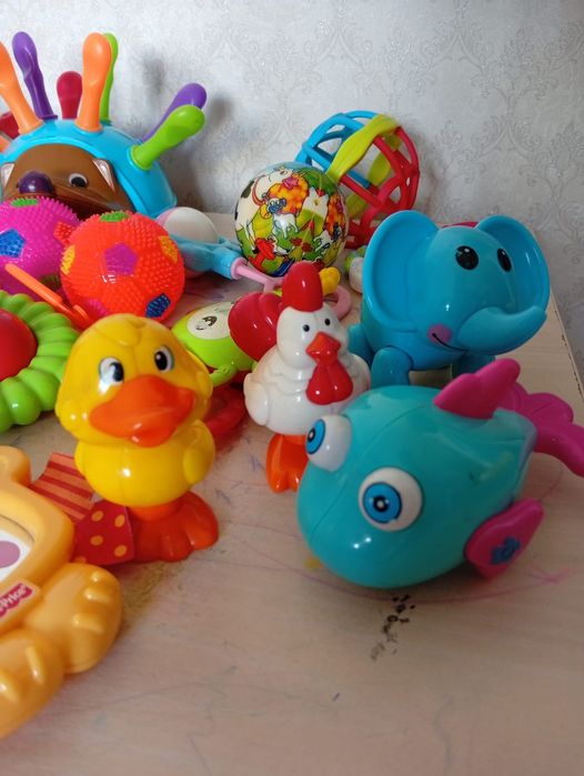 Продам игрушки развивашки