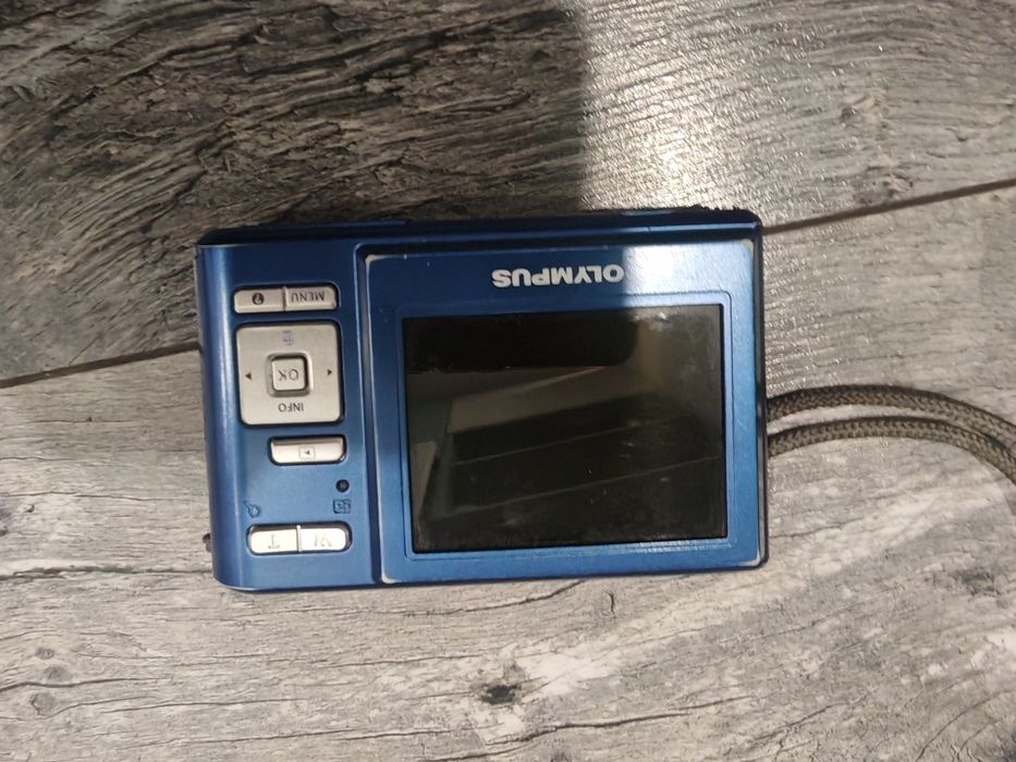 Olympus T-100 – 12 MP, 3× оптичен зуум, компактен дигитален фотоапарат