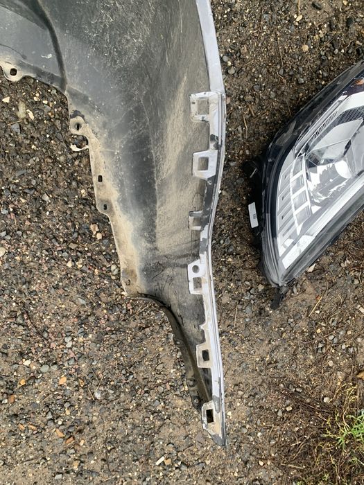 Bara spate Peugeot 301 sedan