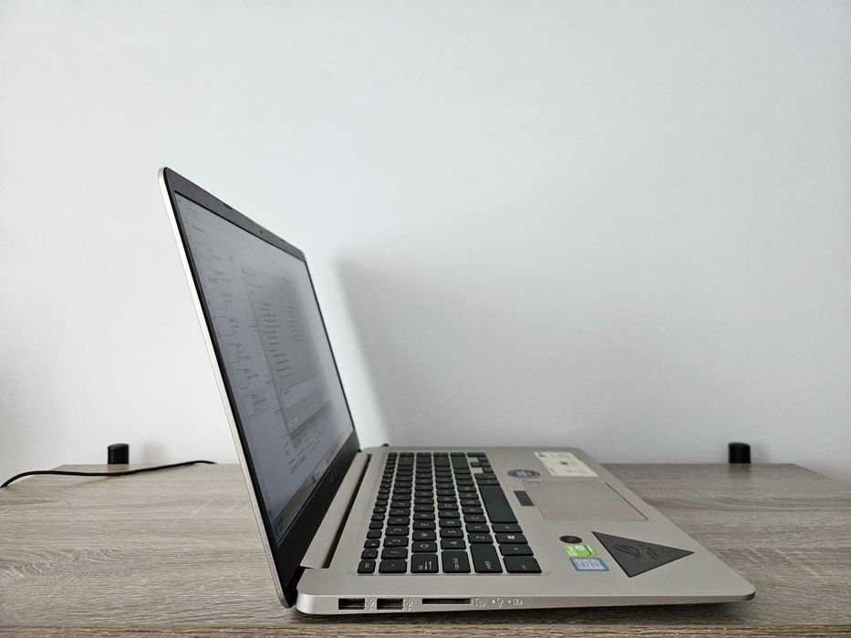 Laptop Asus VivoBook S