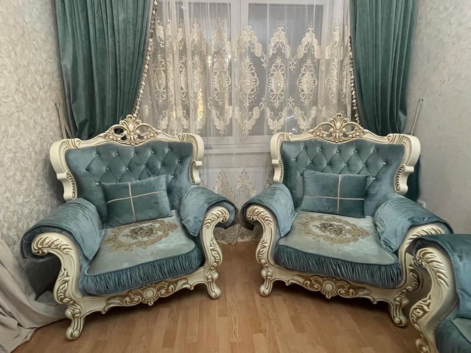 Продам диван и 2 кресла б/у