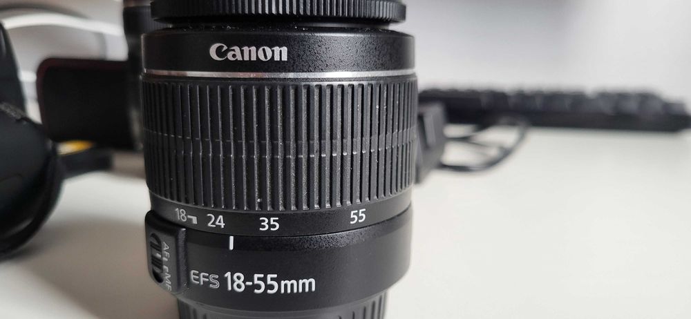 Canon EOS2000D + 2 Obiective si accesorii.