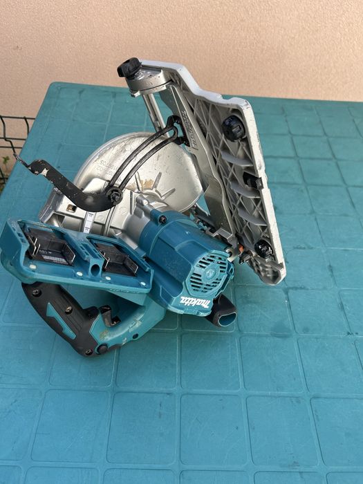 Fierastrau circular Makita DHS 782