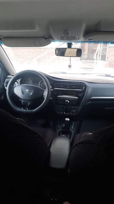 Автотранспорт Peugeot 301