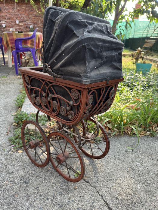 Ретро детски колички