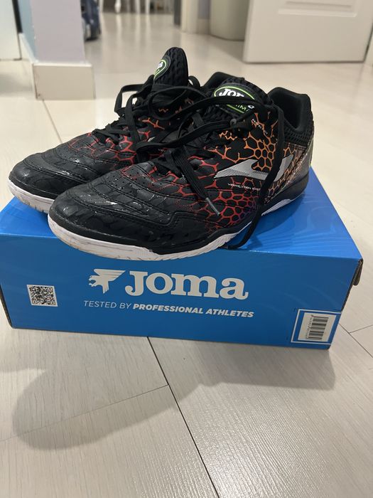 Футзальная обувь от Joma