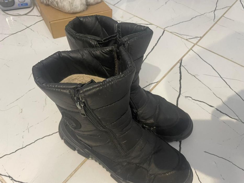 Продам зимние сапоги овчина