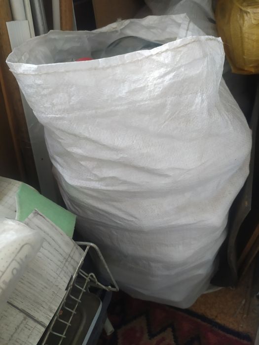 Продам стеклянные банки, самовывоз