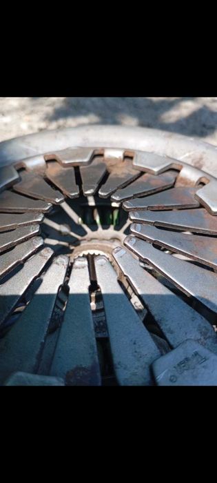 Vând alternator Logan 1.4mpi