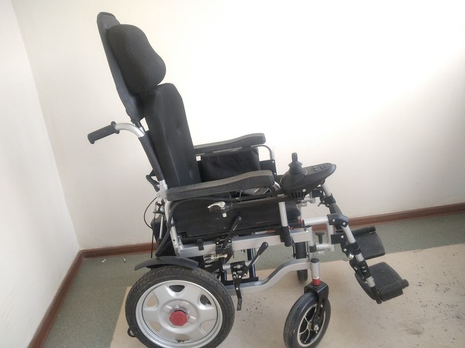 инвалидная коляска