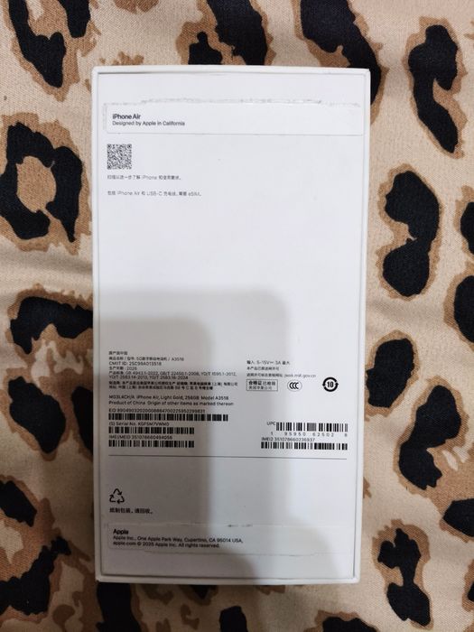 Iphone 17 Air , почти новый коробка докуменлы все есть