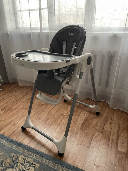 Детский стульчик для кормления