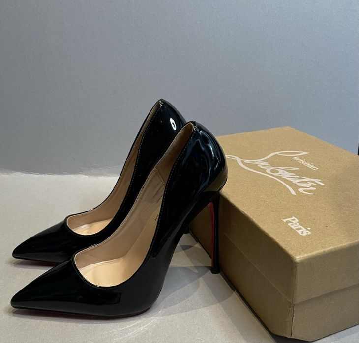 Louboutin дамски токчета.