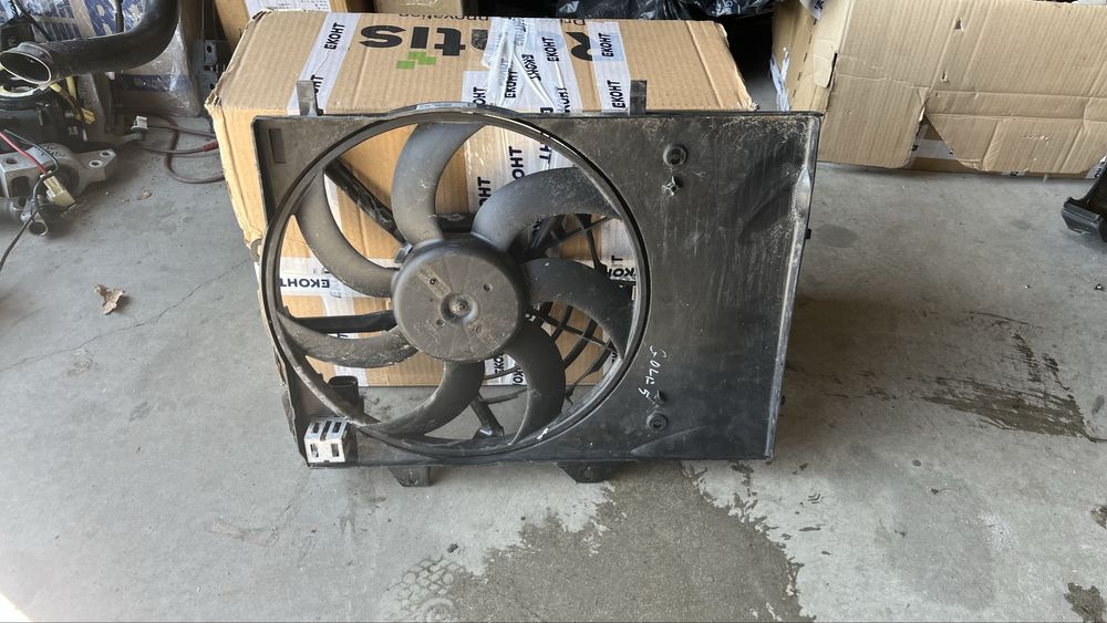 Peugeot 508 перка на радиатор