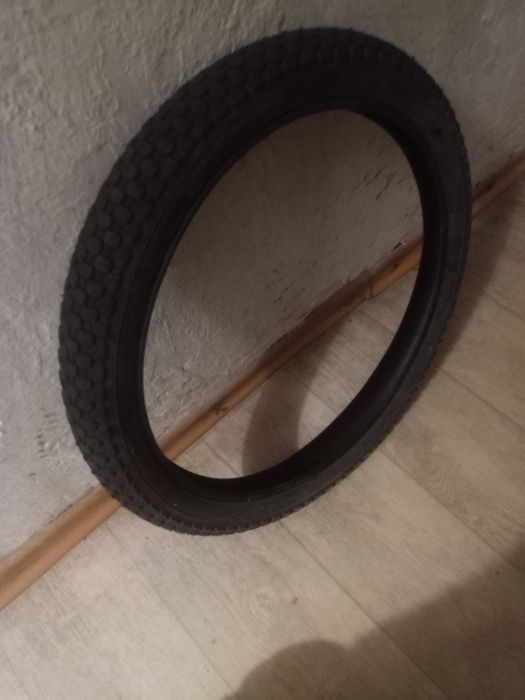 Покрышка на 20*2.35